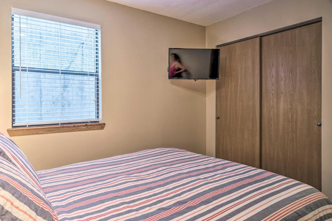 דירות Pet-Friendly Branson Retreat With Pool And Golf Access מראה חיצוני תמונה